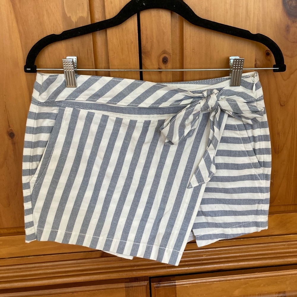 Vineyard Vines Skort